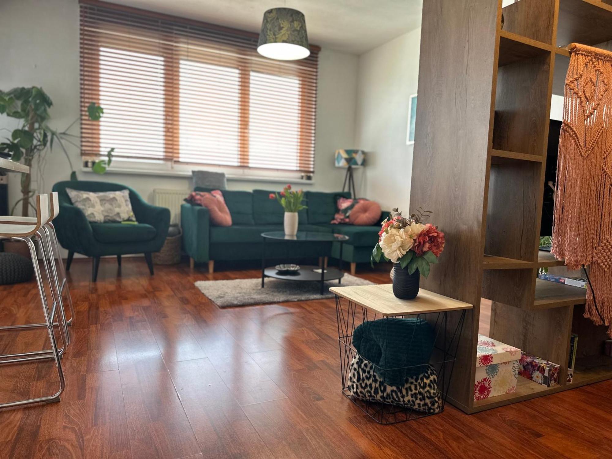 Cozy Apartment With Nice Balcony Seating, 9Th Floor, Parking Bratislava Esterno foto