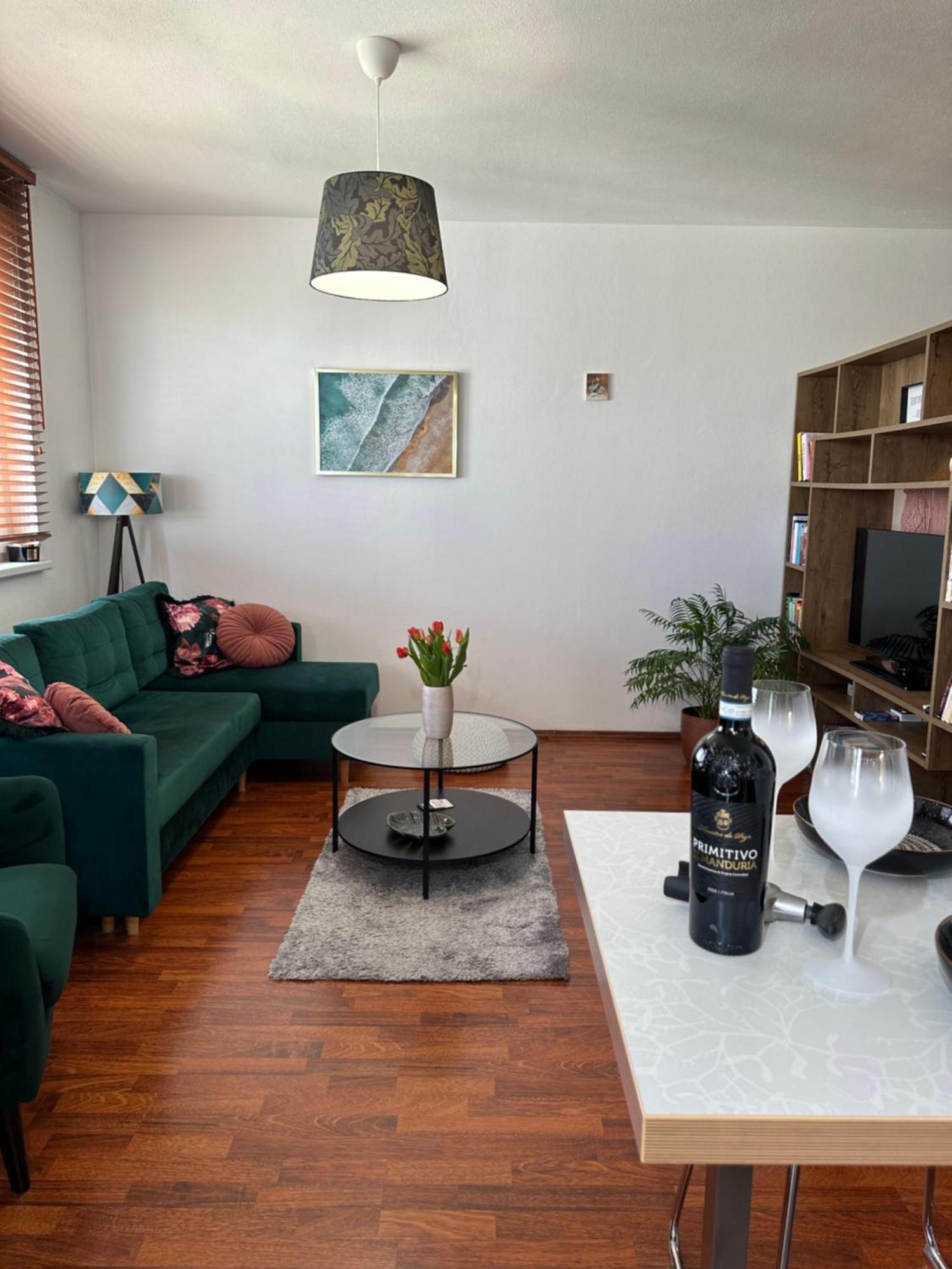 Cozy Apartment With Nice Balcony Seating, 9Th Floor, Parking Bratislava Esterno foto